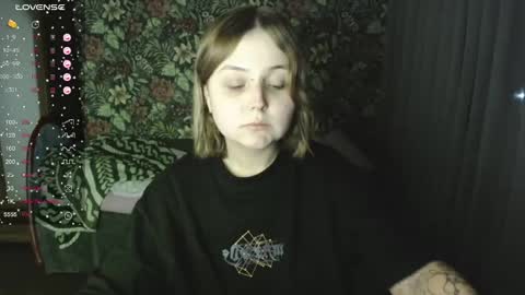 Snapshot of vendymories chatting on 05-21-26, 05:20 eva 3 online show from 05-21-26, 05:20