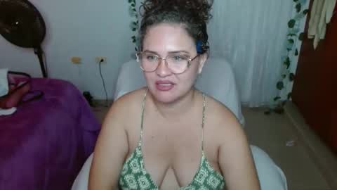 venecasexy44 online show from 04-25-26, 01:41