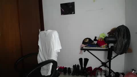 Venelope 3 online show from 09-25-25, 03:32