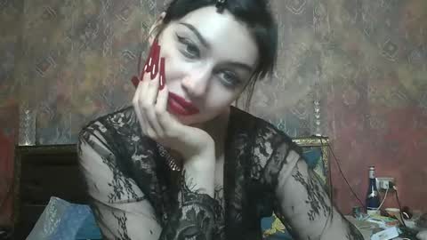 Snapshot of venera_goddess chatting on 11-28-25, 05:48 Naly online show from 11-28-25, 05:48