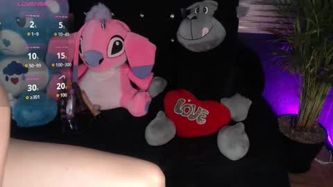 Snapshot of venus_26_ chatting on 10-23-25, 11:46 eva online show from 10-23-25, 11:46