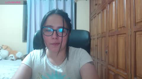 Snapshot of venus_cat_ chatting on 01-07-26, 05:32 Venus online show from 01-07-26, 05:32