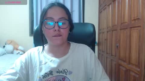 Snapshot of venus_cat_ chatting on 01-08-26, 04:48 Venus online show from 01-08-26, 04:48