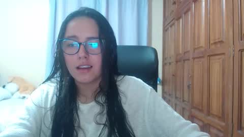 Snapshot of venus_cat_ chatting on 01-10-26, 11:53 Venus online show from 01-10-26, 11:53