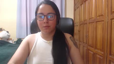 Snapshot of venus_cat_ chatting on 02-04-26, 12:49 Venus online show from 02-04-26, 12:49