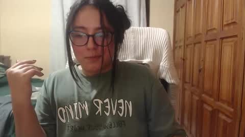 Snapshot of venus_cat_ chatting on 02-20-26, 06:19 Venus online show from 02-20-26, 06:19