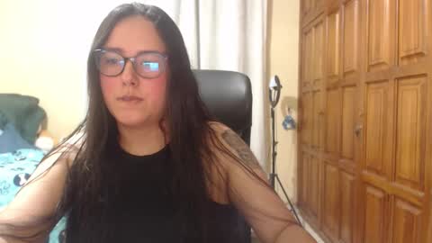 Snapshot of venus_cat_ chatting on 03-11-26, 03:23 Venus online show from 03-11-26, 03:23