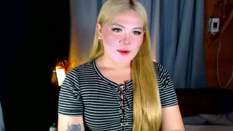 I am Colly Your mystery girl online show from 06-18-26, 01:28