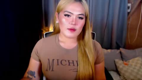 I am Colly Your mystery girl online show from 07-23-26, 01:52