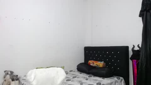 Snapshot of venus_menoza chatting on 02-10-25, 11:57 venus_menoza online show from 02-10-25, 11:57