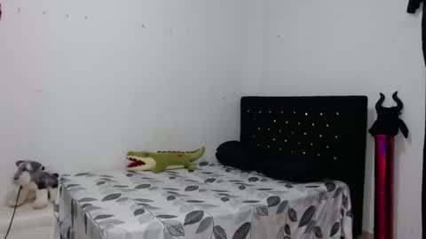 Snapshot of venus_menoza chatting on 02-11-25, 12:58 venus_menoza online show from 02-11-25, 12:58