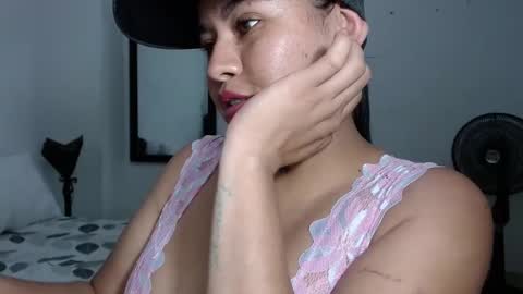 Snapshot of venus_menoza chatting on 09-10-25, 02:50 venus_menoza online show from 09-10-25, 02:50