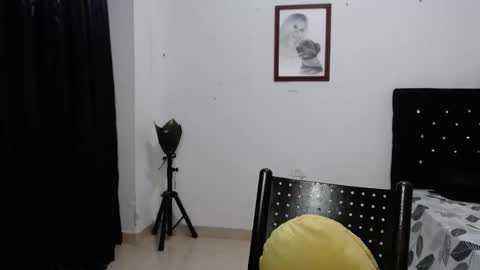 Snapshot of venus_menoza chatting on 10-19-25, 12:50 venus_menoza online show from 10-19-25, 12:50