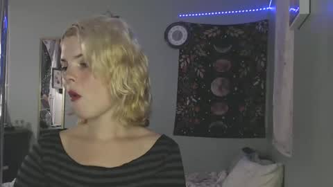 Miss Venus online show from 11-14-25, 02:38