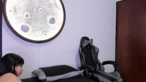 venuss09 online show from 10-07-25, 09:01