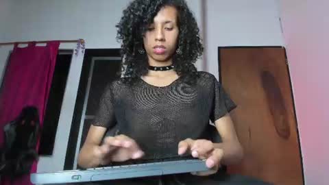 venuss_03 online show from 07-12-26, 04:03