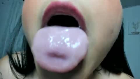 Snapshot of venuswilliamx chatting on 11-19-25, 12:43 venus online show from 11-19-25, 12:43