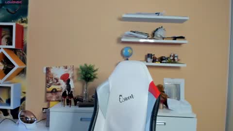 Violetta  online show from 02-23-25, 06:49