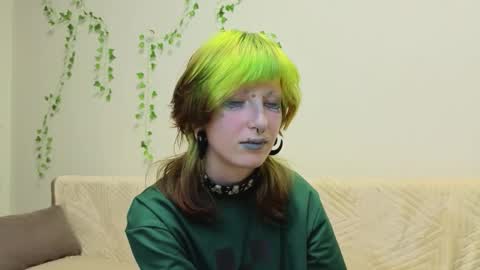 Erica online show from 09-15-25, 07:25