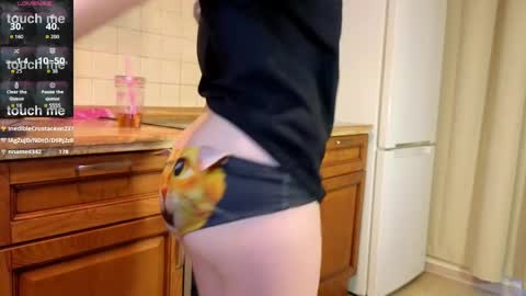 Erica online show from 04-06-26, 04:46