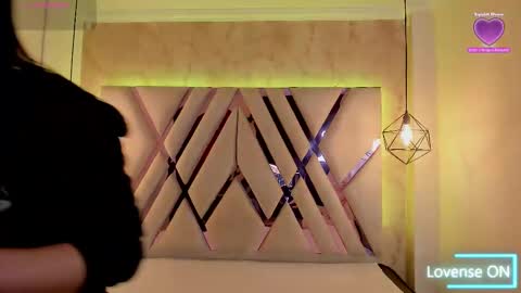 Snapshot of verabest chatting on 02-20-25, 11:31 Domelipa online show from 02-20-25, 11:31