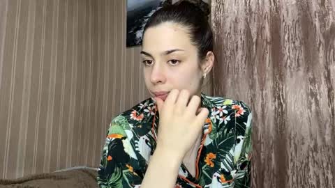 Ayla online show from 04-19-26, 06:10