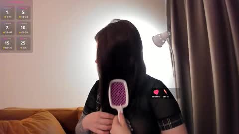 Snapshot of vergill_hella chatting on 09-22-25, 05:09 Sonya online show from 09-22-25, 05:09