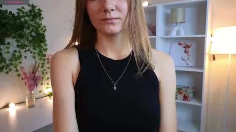 Olivia online show from 09-21-25, 01:07