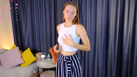 Olivia online show from 11-07-25, 02:11