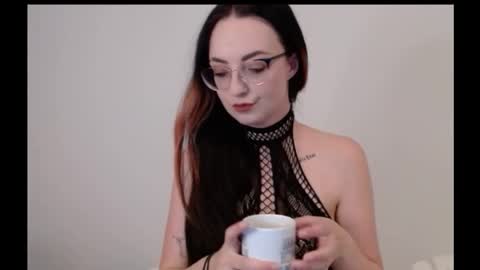 Snapshot of vero495065 chatting on 10-15-25, 12:22 vero495065 online show from 10-15-25, 12:22