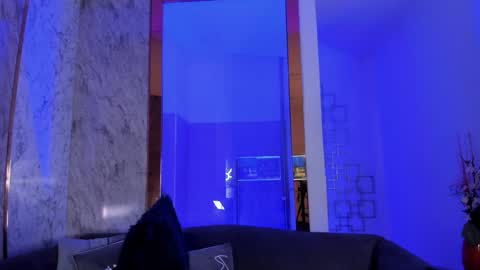 veronica online show from 12-29-24, 09:41