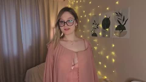 Veronica online show from 11-07-25, 10:04