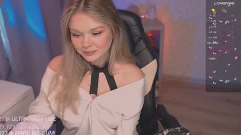 Snapshot of veronaaura chatting on 09-18-25, 04:47 Tiffany online show from 09-18-25, 04:47