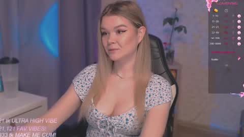 Snapshot of veronaaura chatting on 11-19-25, 09:26 Tiffany online show from 11-19-25, 09:26