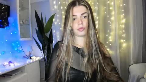 Snapshot of veronarolls chatting on 12-29-24, 08:26 Lolitalolz online show from 12-29-24, 08:26