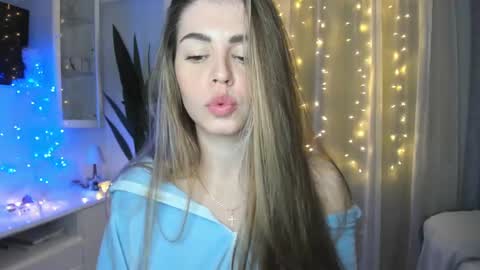 Snapshot of veronarolls chatting on 12-30-24, 08:25 Lolitalolz online show from 12-30-24, 08:25