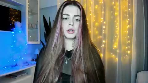 Snapshot of veronarolls chatting on 01-01-25, 01:47 Lolitalolz online show from 01-01-25, 01:47