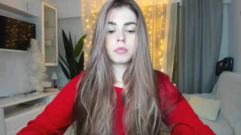 Snapshot of veronarolls chatting on 01-07-25, 06:35 Lolitalolz online show from 01-07-25, 06:35