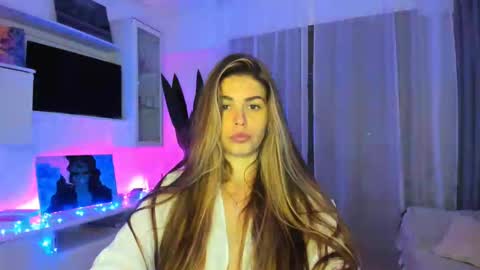 Snapshot of veronarolls chatting on 01-13-25, 11:27 Lolitalolz online show from 01-13-25, 11:27