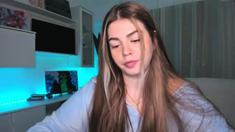 Snapshot of veronarolls chatting on 01-24-25, 06:14 Lolitalolz online show from 01-24-25, 06:14