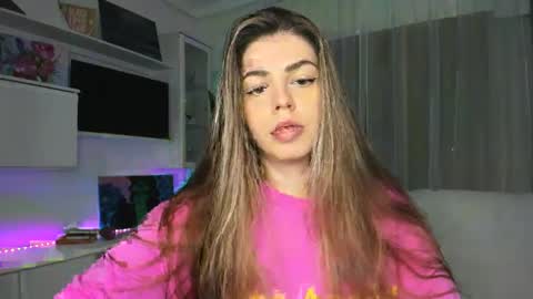 Snapshot of veronarolls chatting on 01-25-25, 07:07 Lolitalolz online show from 01-25-25, 07:07