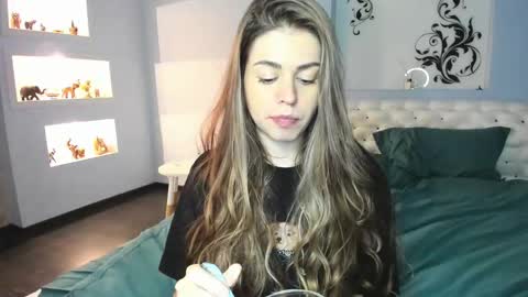 Snapshot of veronarolls chatting on 02-01-25, 07:13 Lolitalolz online show from 02-01-25, 07:13