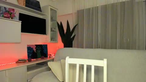 Snapshot of veronarolls chatting on 02-26-25, 08:22 Lolitalolz online show from 02-26-25, 08:22