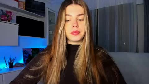 Snapshot of veronarolls chatting on 03-02-25, 09:22 Lolitalolz online show from 03-02-25, 09:22