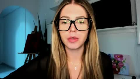 Snapshot of veronarolls chatting on 09-25-25, 06:33 Lolitalolz online show from 09-25-25, 06:33