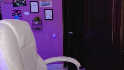 veronica_118 online show from 09-22-25, 04:14