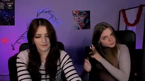 Snapshot of veronica_bubble chatting on 11-13-25, 08:19 Ronni online show from 11-13-25, 08:19