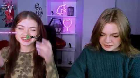 Snapshot of veronica_bubble chatting on 12-14-25, 08:02 Ronni online show from 12-14-25, 08:02