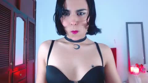 veronica_luar online show from 11-12-25, 04:35