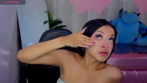 Veronica online show from 07-18-26, 12:42